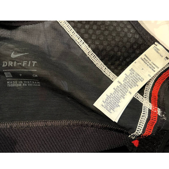 NWT Nike Swoosh UltraBreathe City Ready Medium-Support Sports Bra (S) - Picture 5 of 5